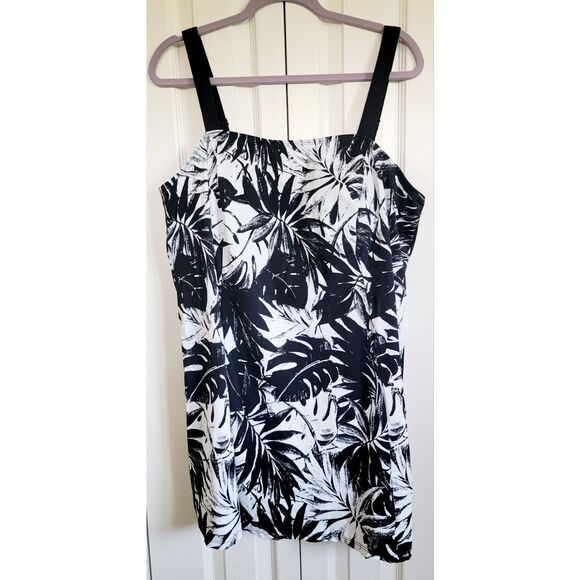 Swimsuits for All‎ 22 Swim Dress Swimsuit Black White Tropical Print 2X NWT - Picture 1 of 9
